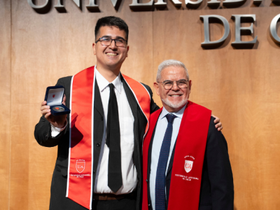 Facultad de Administración y Negocios celebró la titulación de 219 estudiantes en Sede Santiago