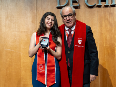 Facultad de Ciencias de la Salud tituló a 879 estudiantes en un ciclo marcado por tradiciones y juramentos profesionales en Sede Santiago
