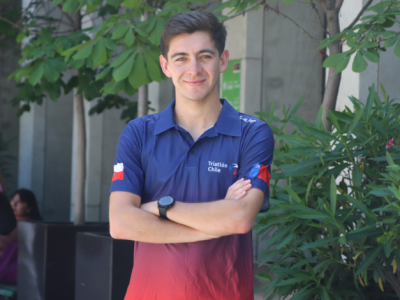 Triatleta y estudiante: Benjamín Adriazola compatibiliza alto rendimiento y estudios en Nutrición y Dietética