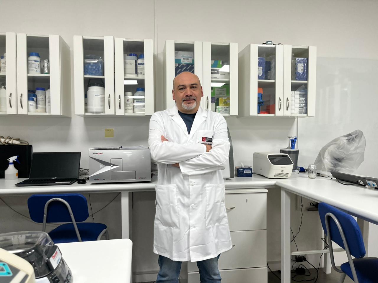 Investigador de la U. Autónoma explora cómo la melatonina protege al poroto de la sequía