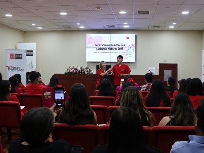 Obstetricia y Puericultura entrega acreditación a la quinceava promoción de Monitores en Lactancia Materna