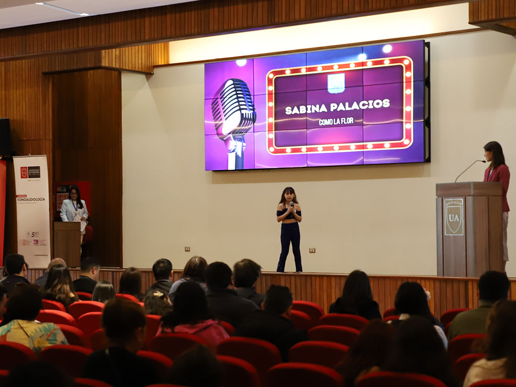 Estudiantes de Fonoaudiología acompañaron a jóvenes talentos en el Festival Comunal de la Voz