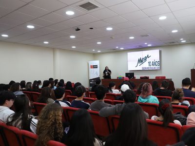 Estudiantes de Periodismo conocen el quehacer de la industria editorial regional junto a Revista Minga