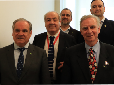 UA recibe a referentes internacionales de la Farmacia para dialogar sobre los desafíos del sector