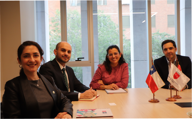 Fortaleciendo la colaboración académica: visita de la Universidad Peruana de Ciencias Aplicadas a la Autónoma de Chile