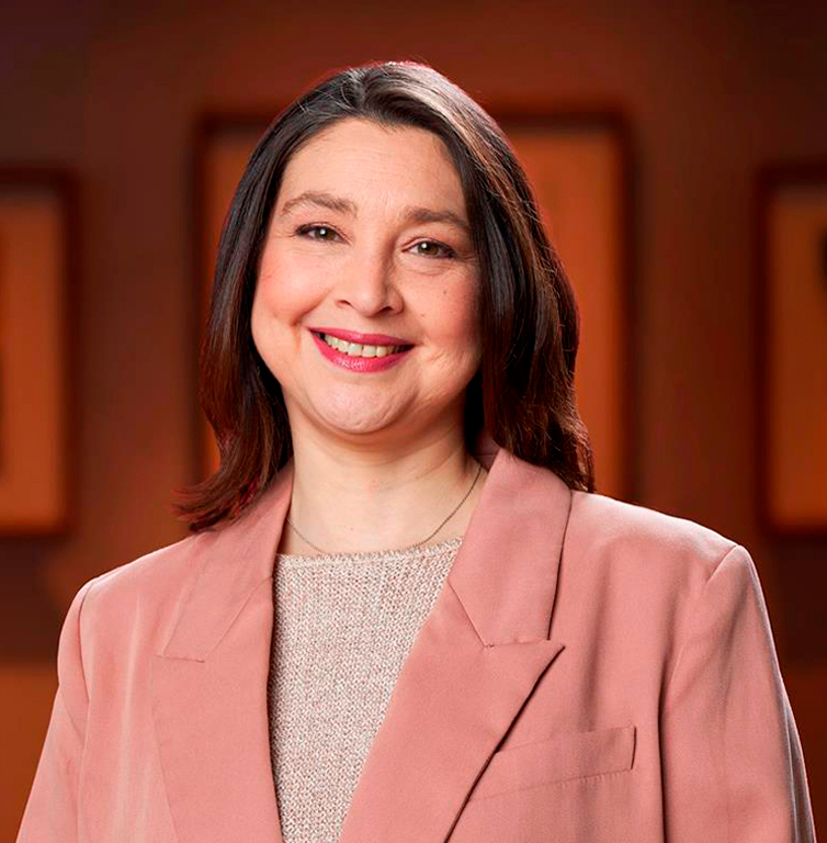 decana maria luisa valenzuela