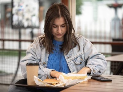 Uno de cada tres universitarios en Latinoamérica muestra señales de trastornos alimentarios: investigador de la Autónoma lidera el estudio