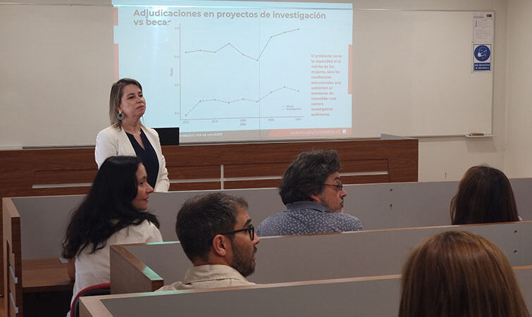 Proyecto analiza brechas de género en el acceso a fondos públicos de investigación en Chile