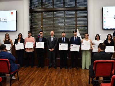 Universidad Autónoma de Chile reconoce a estudiantes en Ceremonia de Certificación de Ayudantes
