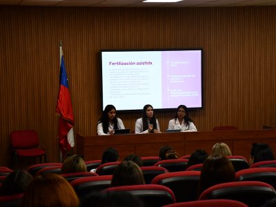 Universidad Autónoma realizó III Jornada de Matronería y Bioética centrada en la fertilización asistida