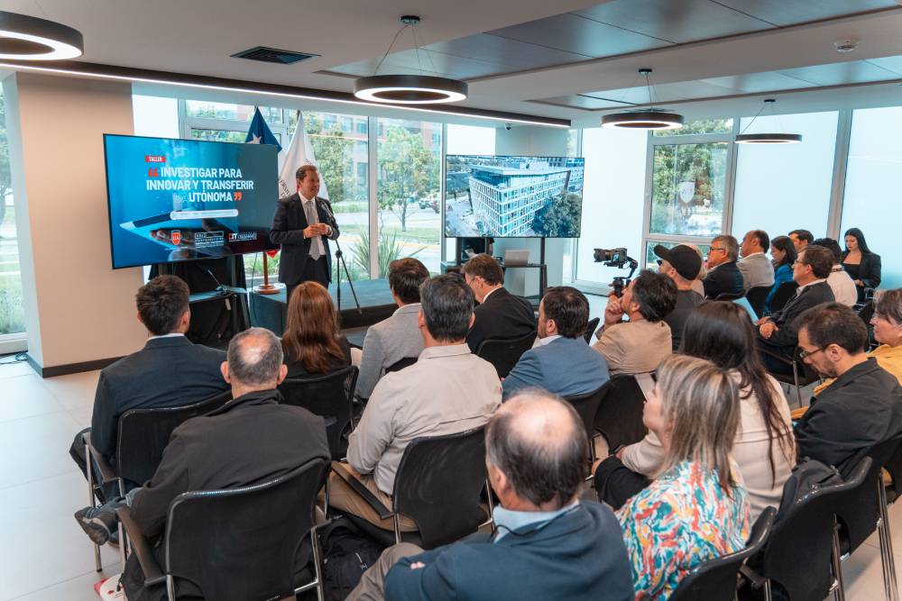 Universidad Autónoma presentó su portafolio de investigación aplicada en encuentro realizado en Huechuraba