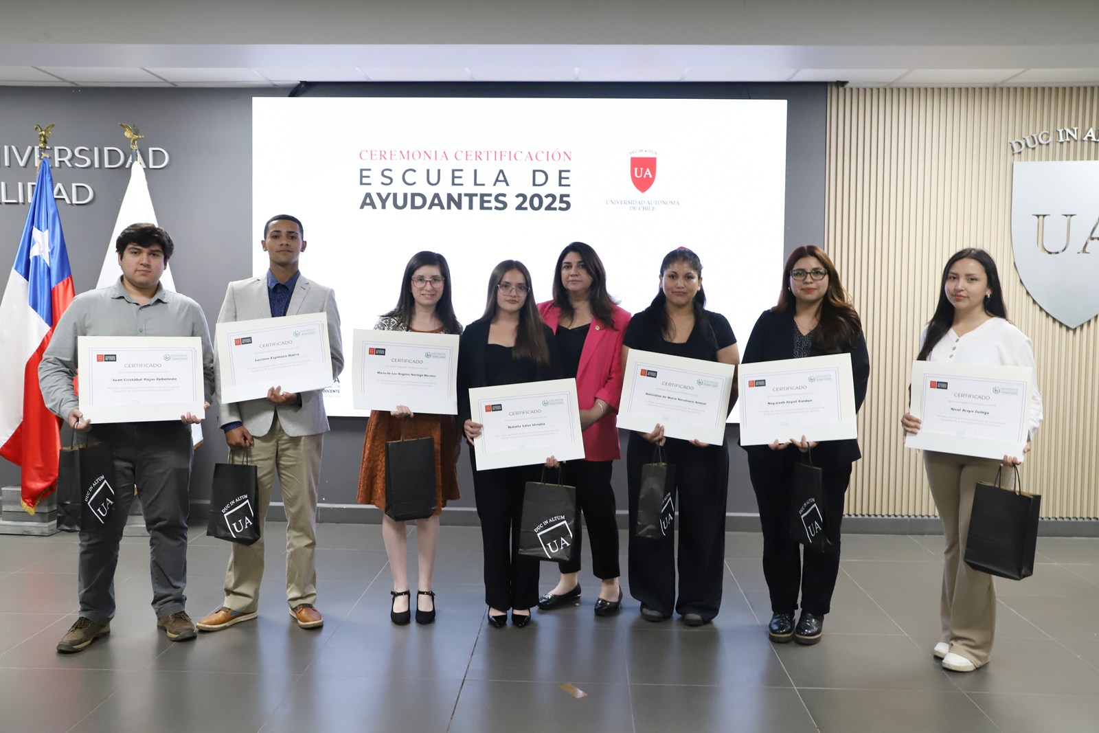 FOTO certificacion escuela de ayudantes 4