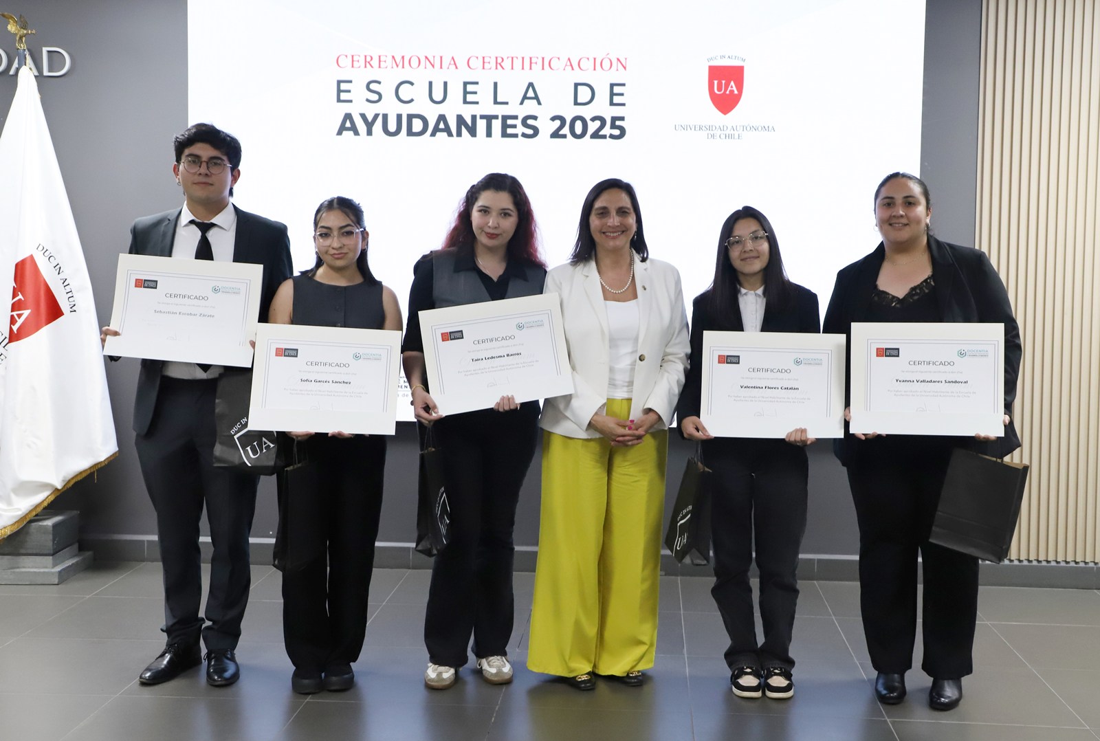 FOTO certificacion escuela de ayudantes 5