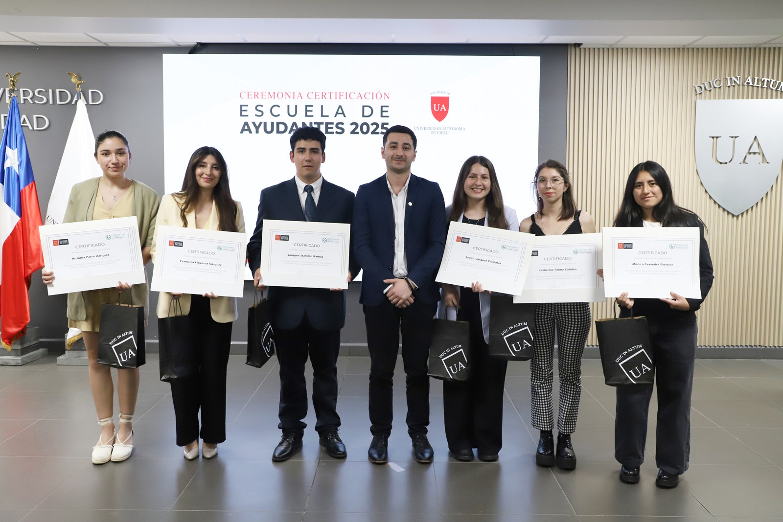 FOTO certificacion escuela de ayudantes 6