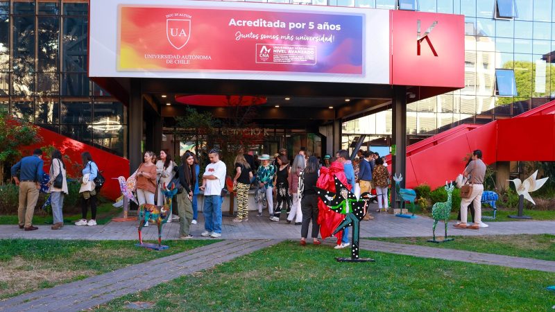 U. Autónoma y Fundación Huilo Huilo inauguran muestra itinerante que fortalece la conciencia ambiental y cultural de Chile
