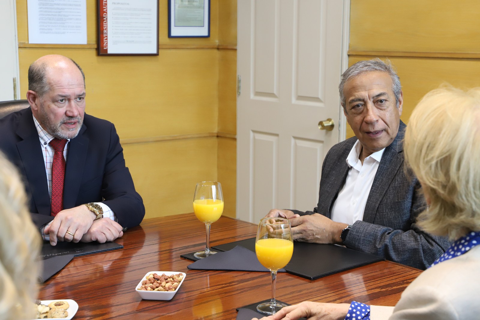 FOTO visita dra. maria teresa infante 4