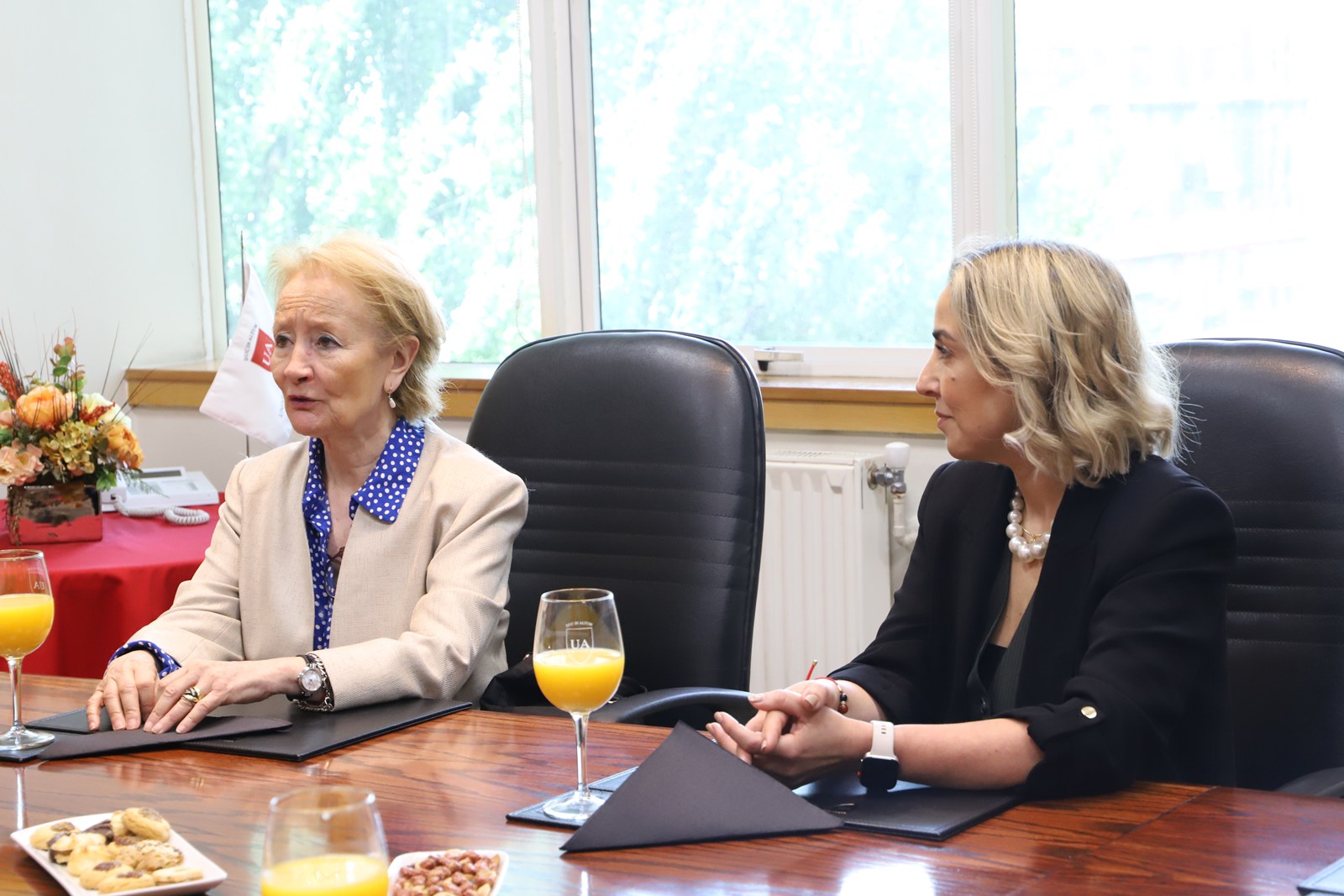 FOTO visita dra. maria teresa infante 5