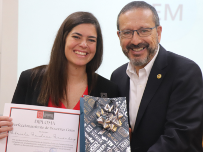 Facultad de Educación fortalece vínculo con comunidades escolares en cierre de perfeccionamiento docente