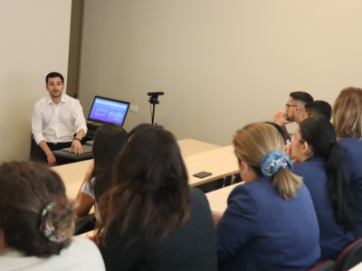 Sede Santiago fortalece capacidades de sus equipos en salud mental con talleres para colaboradores