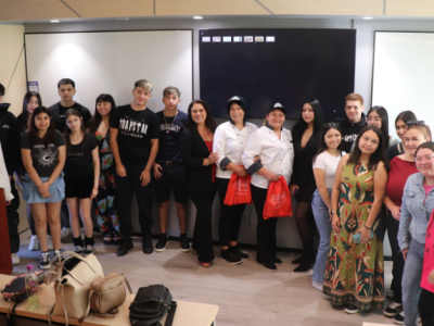Estudiantes de Ingeniería Comercial vivieron sesión práctica junto a emprendedoras de Pirque