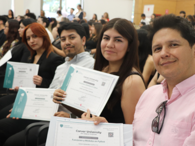 Estudiantes de la Sede Santiago recibieron certificación internacional de Carver University