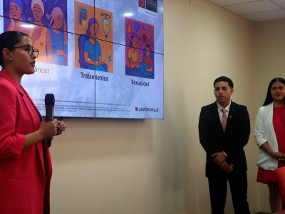 Estudiantes de Obstetricia y Puericultura presentan sus proyectos en Seminario de Investigación 2025