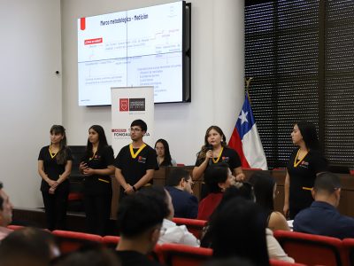 Fonoaudiología potencia competencias investigativas con jornada de presentación oral de proyectos