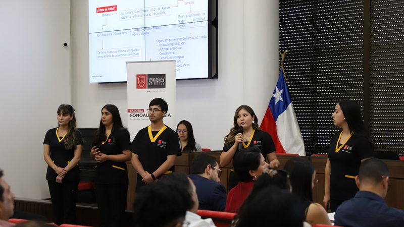 Fonoaudiología potencia competencias investigativas con jornada de presentación oral de proyectos