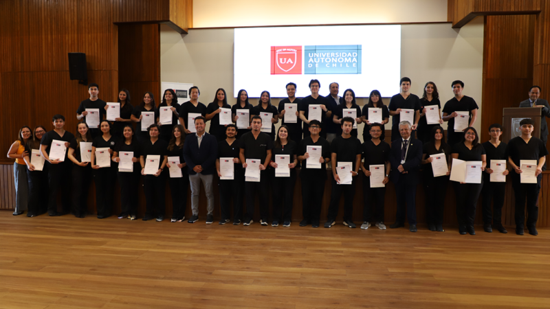 Licenciatura de estudiantes de Medicina marca el inicio del internado de futuros médicos de la Universidad Autónoma