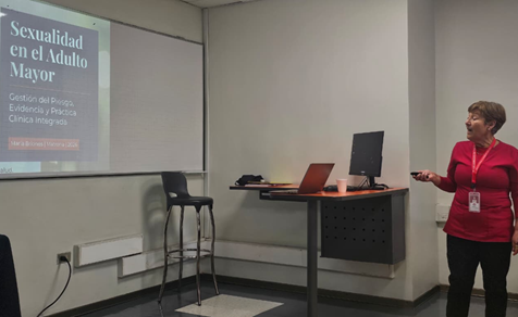 Estudiantes de Obstetricia y Puericultura se forman como consejeros en Salud Sexual y Reproductiva