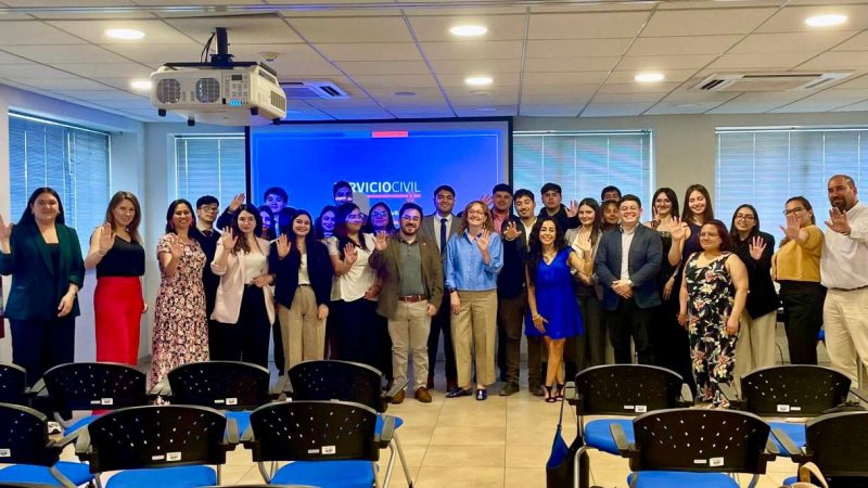 Estudiantes de Administración Pública refuerzan su proceso formativo con Gira Académica 2025 por instituciones del Estado