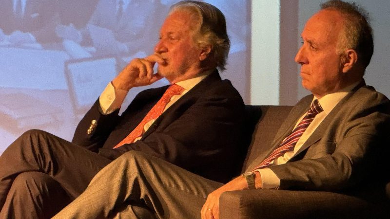 Rector Dr. Teodoro Ribera participa en lanzamiento de libro de ex embajador Pablo Cabrera