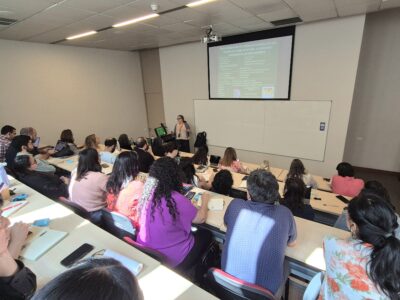 Experta mundial en psicología presentó en la U. Autónoma el “Portafolio de Resiliencia” para enfrentar los traumas
