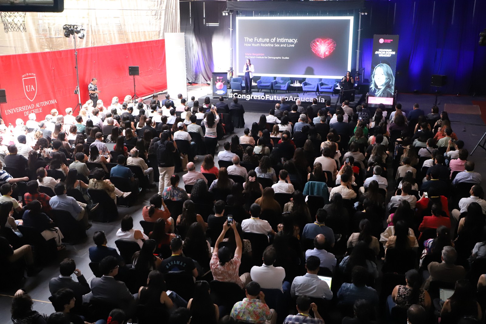 FOTO exitoso congreso futuro 4