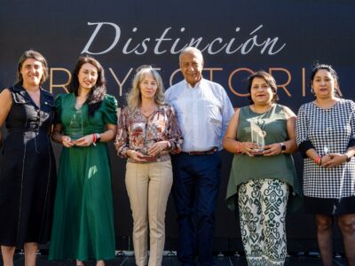 Universidad reconoce trayectorias y vocerías destacadas en su cóctel de bienvenida 2026