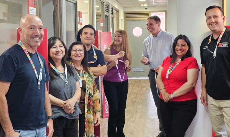 Sede Santiago da inicio a la campaña “Reduzcamos juntos la huella ambiental”