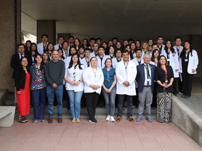 Estudiantes de Medicina de la Universidad Autónoma inician su internado clínico en el Hospital de Linares