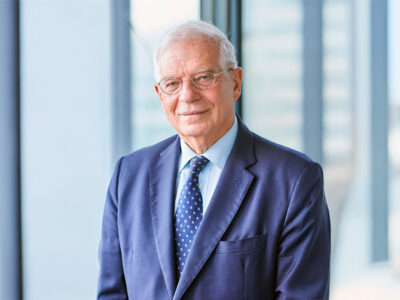 Rector Teodoro Ribera encabeza diálogo con Josep Borrell y figuras diplomáticas y políticas chilenas