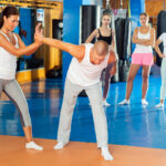 tecnicas defensa personal mujeres gimnasio