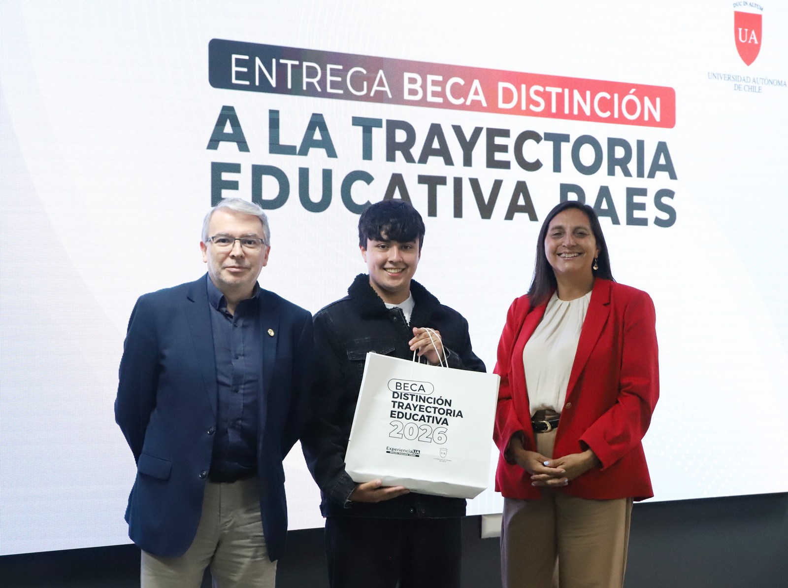 FOTO entrega beca dte 5