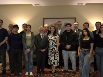 Sede Santiago reconoce a estudiantes con destacados puntajes PAES en desayuno junto a autoridades