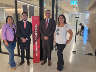 Académico internacional aborda creación de empresas en Colombia para la Carrera de Ingeniería Comercial