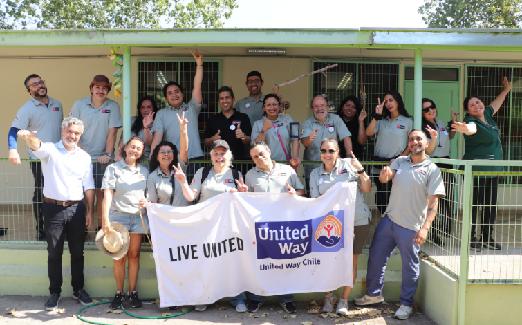 Colaboradores de la Sede Santiago participaron en jornada de voluntariado en Macul