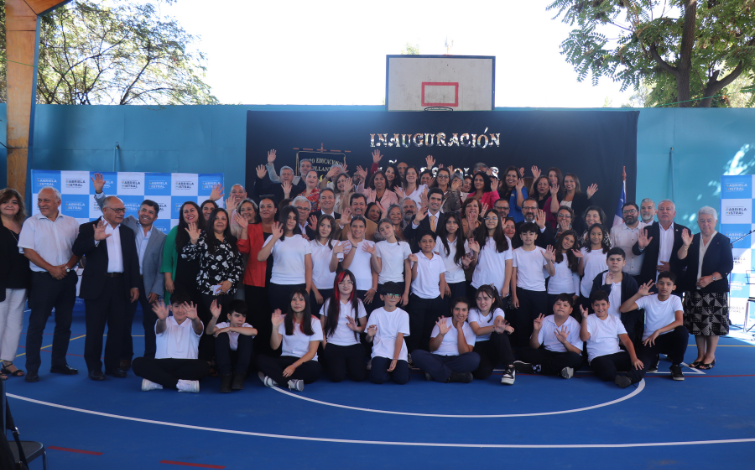 Facultad de Educación marca presencia en inicio del Año Escolar del SLEP Gabriela Mistral con foco en formación en terreno