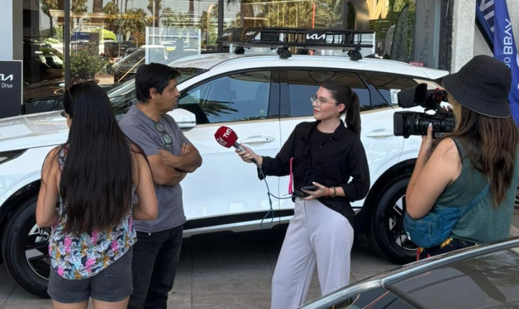 Estudiantes de Periodismo de Sede Santiago destacan en pasantías y prácticas, consolidando su inserción laboral