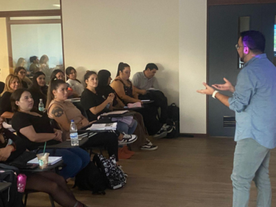 Clases magistrales acercan a estudiantes de Psicología al ejercicio profesional desde su primer año