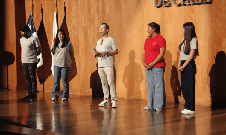 Mentoras y mentores pares acompañan a estudiantes TECH de primer año en su ingreso a la vida universitaria en Sede Santiago