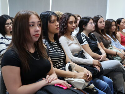 Jornada de Lineamientos Académicos 2026 fortalece el diálogo con estudiantes de Pedagogía en Inglés