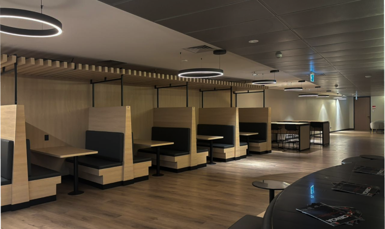 Universidad Autónoma Sede Santiago avanza en eficiencia energética con implementación de iluminación LED