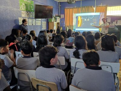 Estudiantes del Liceo Miguel de Cervantes exploran el cosmos junto al Centro de Comunicación de las Ciencias